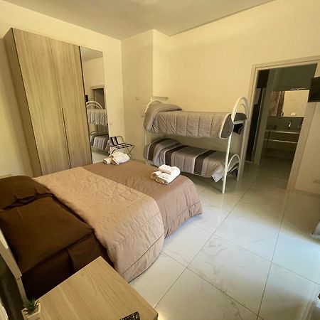 تيراتشينا B&B Il Suono Della Campagna المظهر الخارجي الصورة