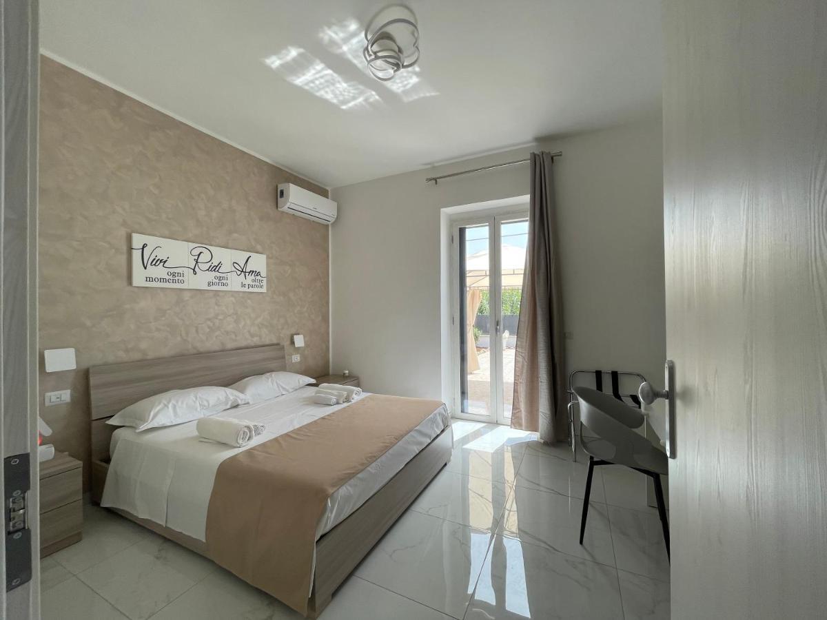 تيراتشينا B&B Il Suono Della Campagna المظهر الخارجي الصورة